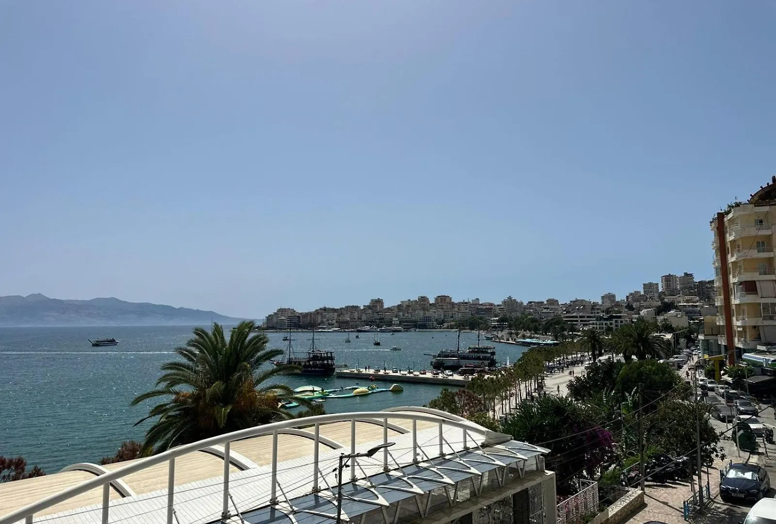 Seafront Apartment Saranda
