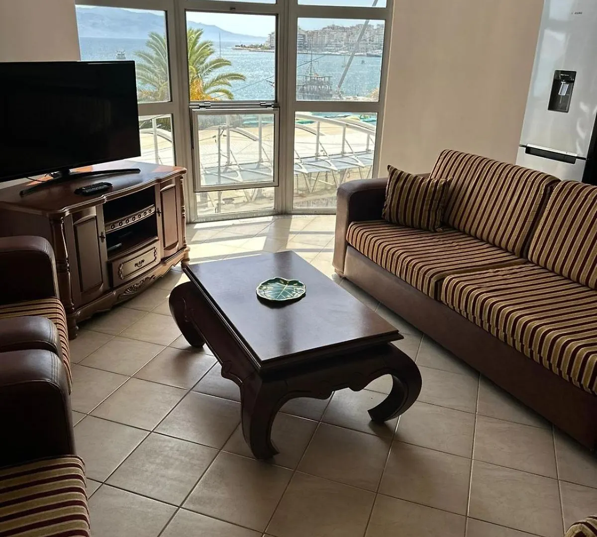 Seafront Apartment Saranda 0*, Sarande